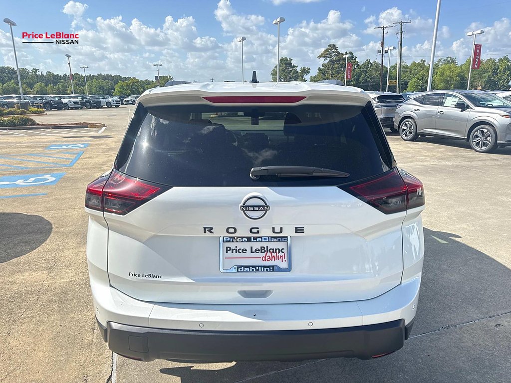 New 2026 Everest White Pearl TriCoat Nissan Dark Armor™ image 6