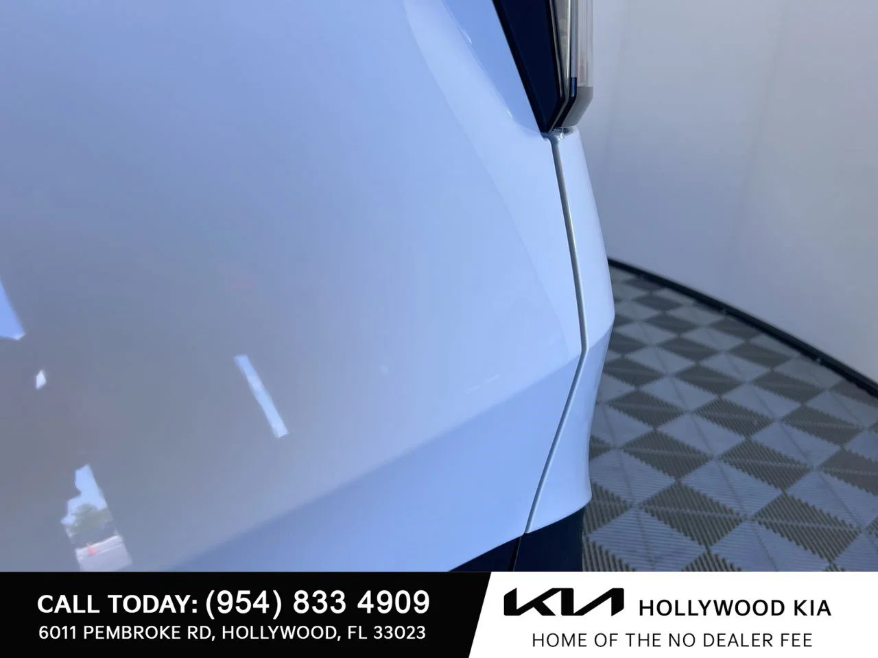 New 2026 Glacial White Pearl Kia LX image 6
