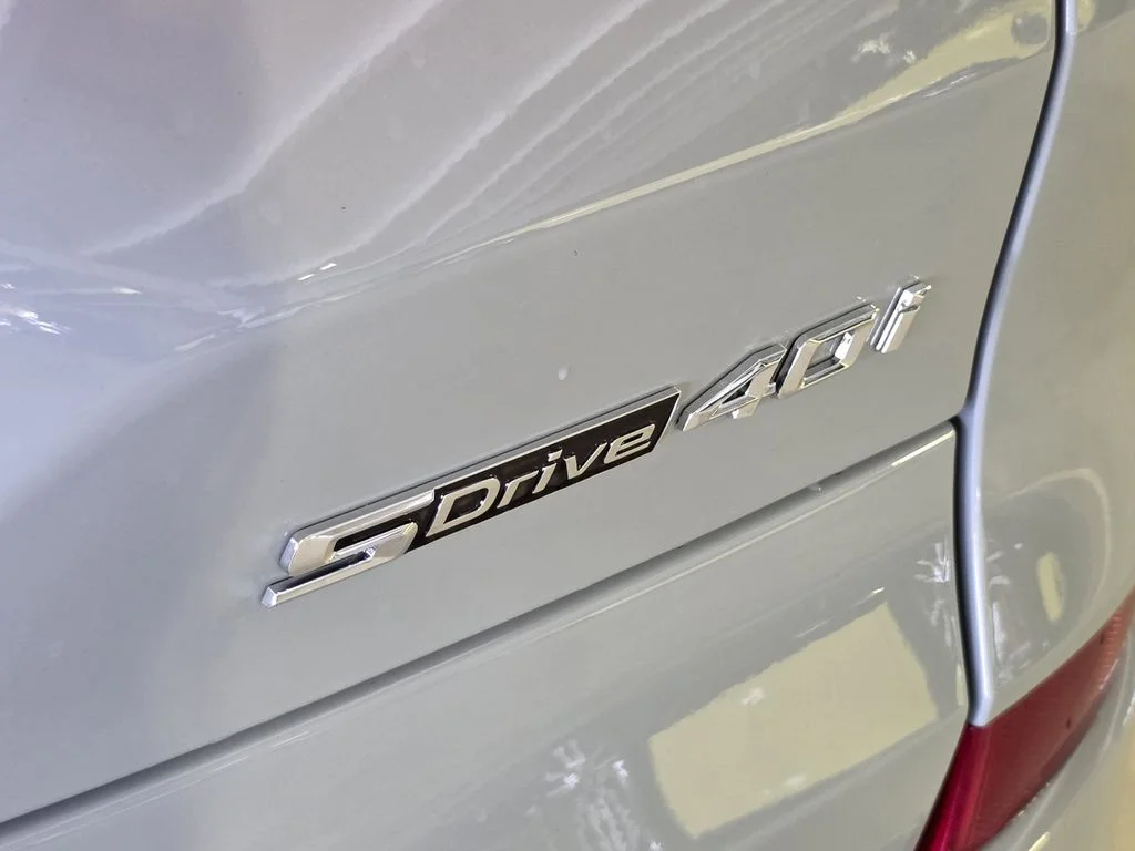 New 2026 Brooklyn Grey Metallic BMW sDrive40i image 7