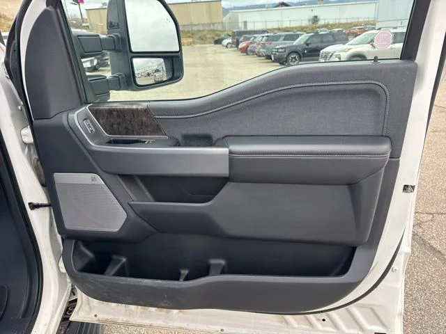 Used 2024 Oxford White Ford Lariat image 34