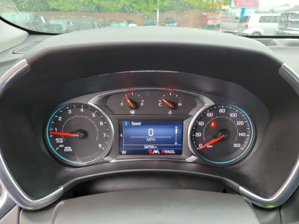 Used 2024 Summit White Chevrolet LT image 30