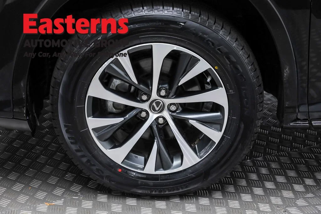 Used 2022 Black Lexus 450h image 31