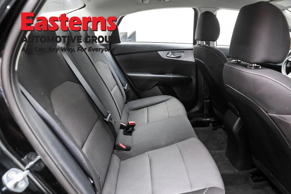 Used 2023 Black Kia LXS image 22