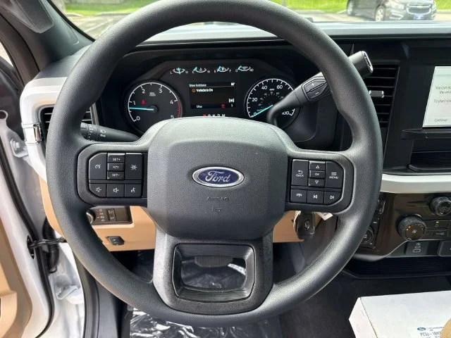 New 2026 Oxford White Ford F-350® XLT image 21