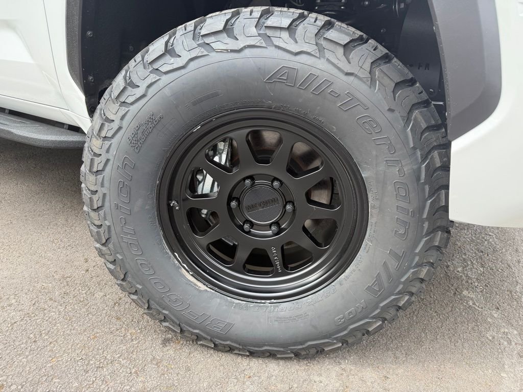 2026 Toyota Tundra Limited - Photo 6