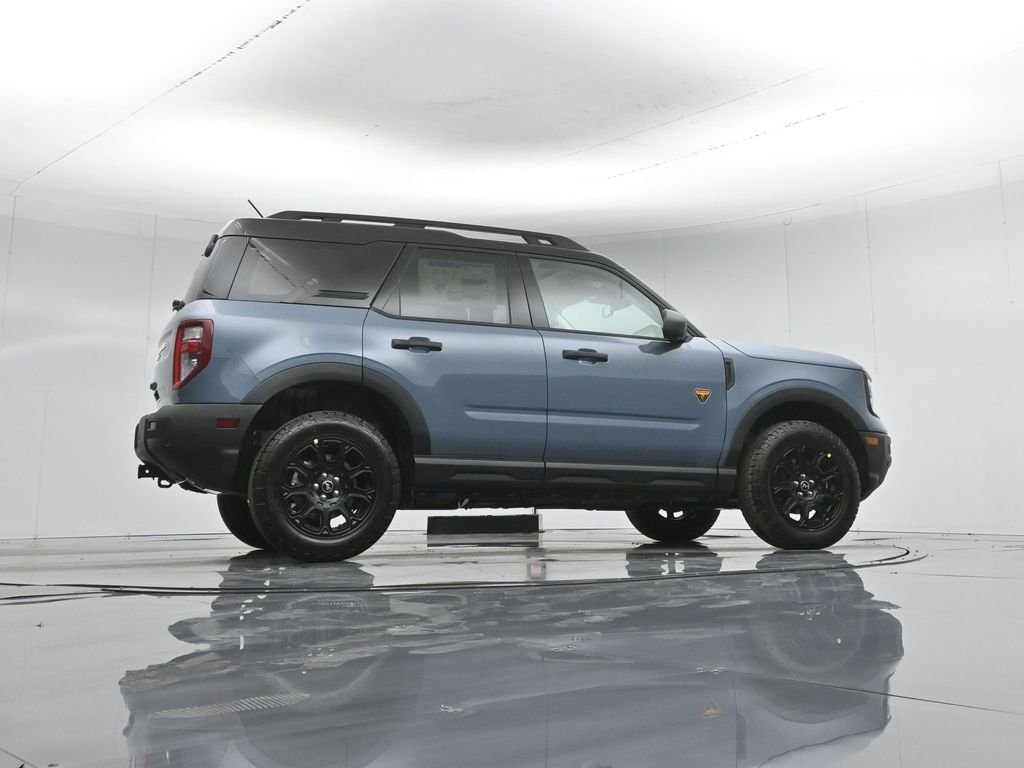 New 2026 Azure Gray Metallic Tri-Coat Ford Badlands image 52