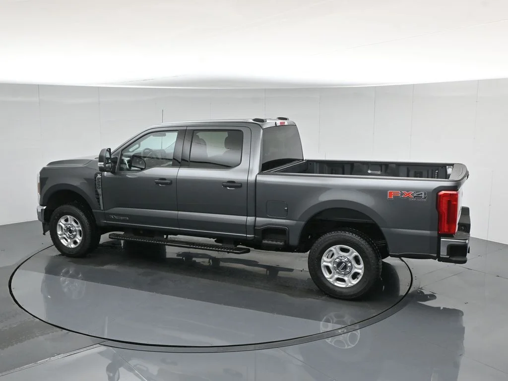 New 2026 Carbonized Gray Metallic Ford XLT image 42