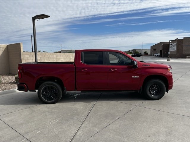 2025 Chevrolet Silverado 1500 RST photo 2