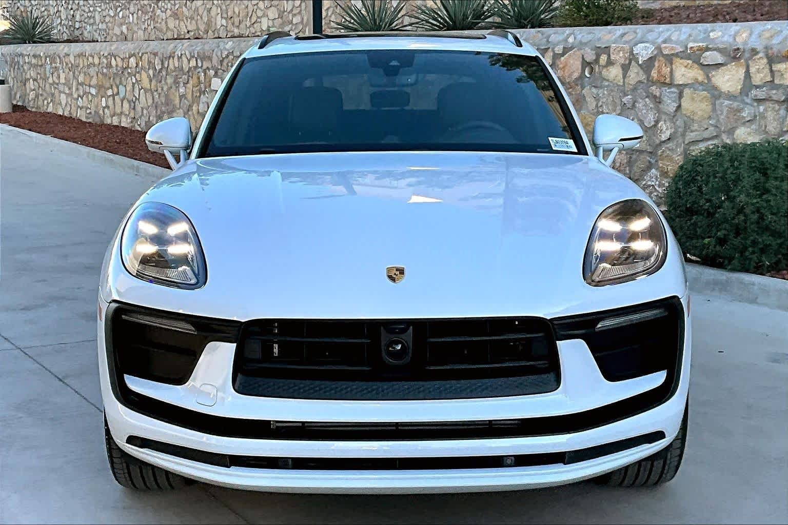 2026 Porsche Macan - Photo 10