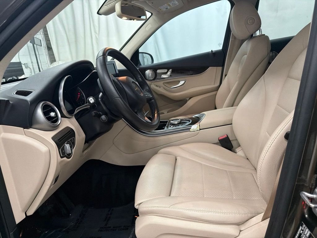 Used 2017 Brown Mercedes-Benz GLC 300 image 10