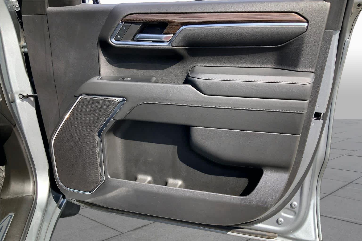 Used 2023 Sterling Gray Metallic Chevrolet LT image 20