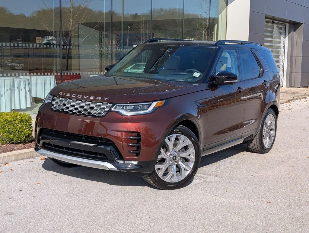 2026 Land Rover Discovery P360 Gemini Edition's photo