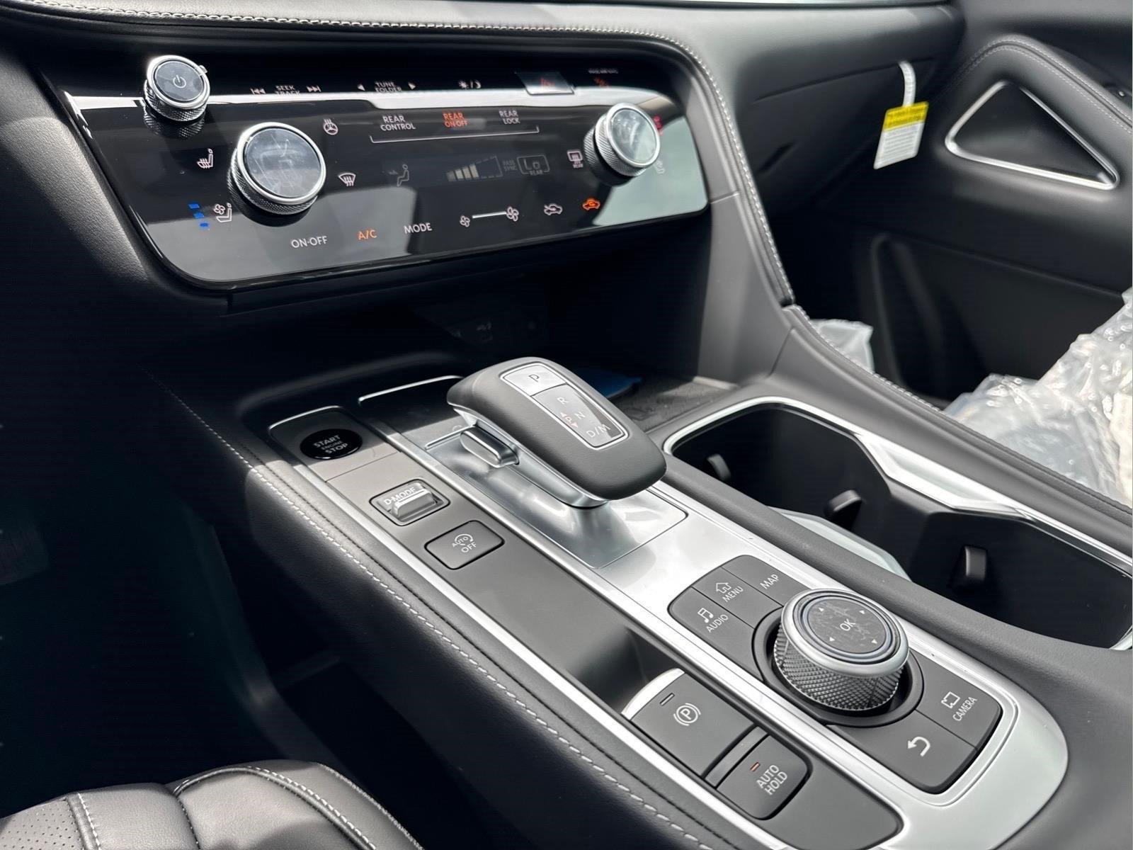 New 2027 HARBOR GRAY INFINITI Luxe FWD image 24