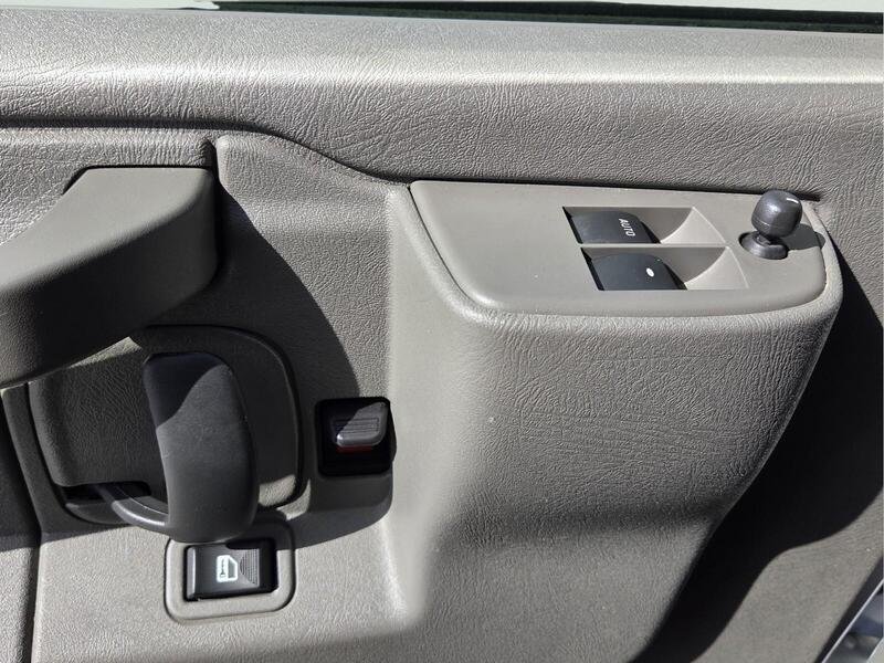 Used 2025 Summit White CHEVROLET RWD 2500 135" image 19