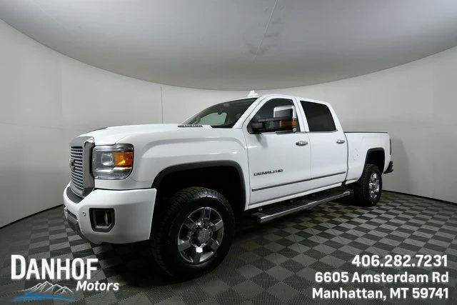 2017 GMC Sierra 4WD Crew Cab Standard Box Denali's photo