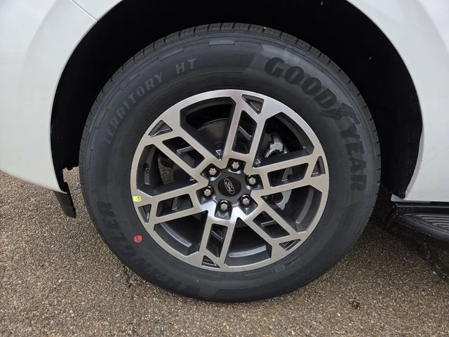 New 2026 Oxford White Ford Active image 23