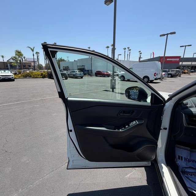 Used 2024 White Nissan S image 14