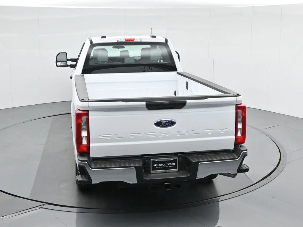 New 2026 Oxford White Ford XL image 43