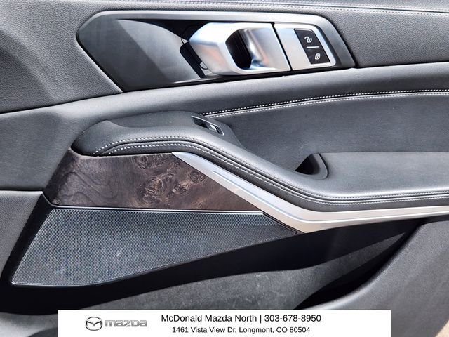 Used 2023 Gray BMW xDrive40i image 13