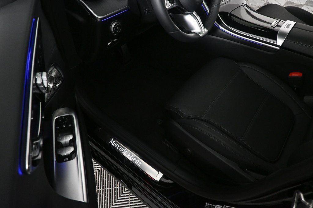 2026 Mercedes-Benz C-Class Sedan C 300 - Photo 45