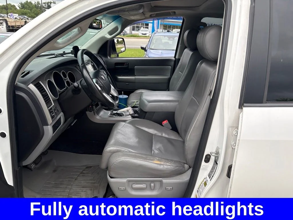 Used 2015 White Toyota SR5 image 14