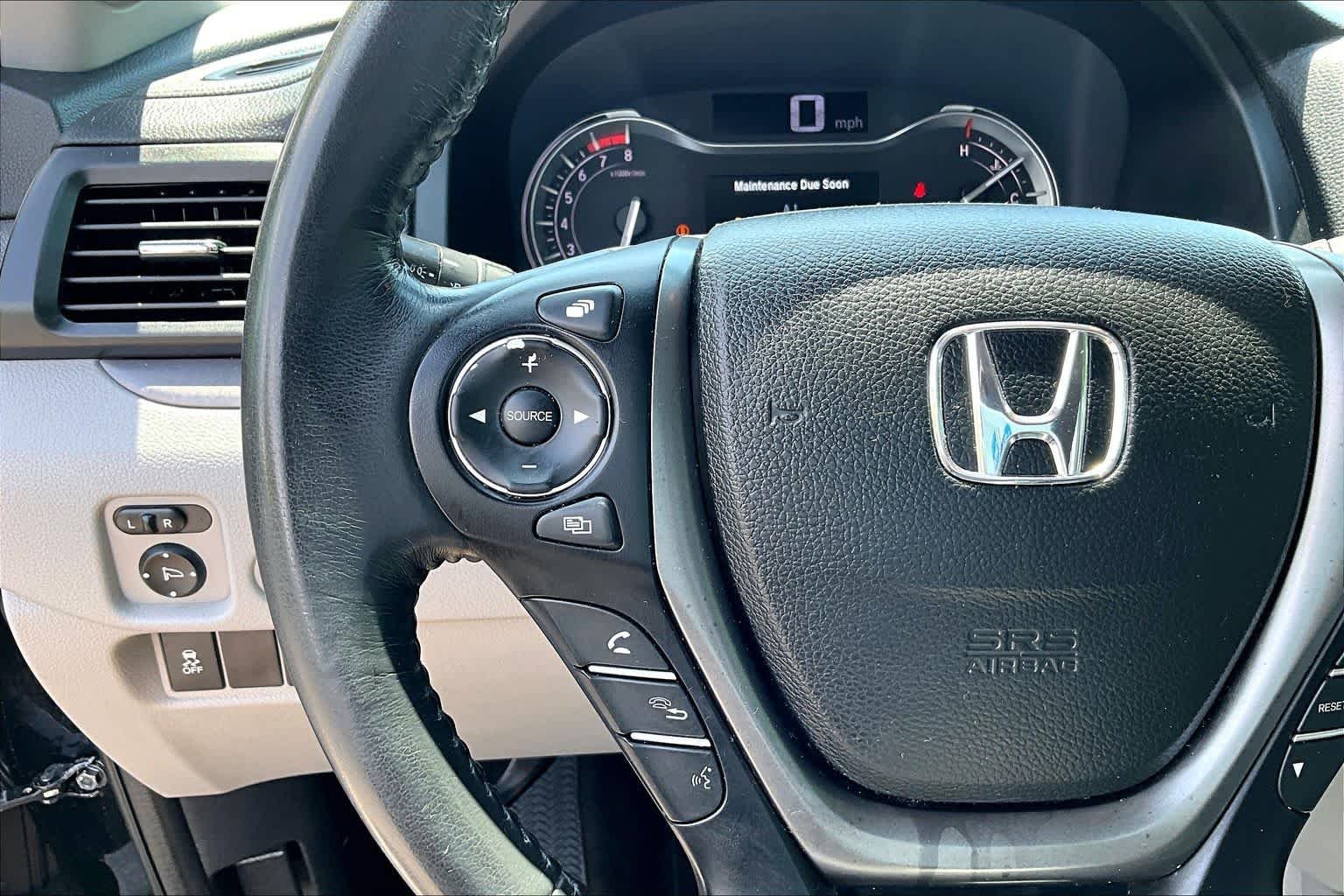 Used 2017 Crystal Black Pearl Honda EX-L image 4