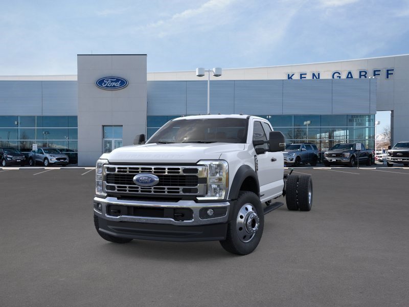 New 2026 Oxford White Ford XLT image 2