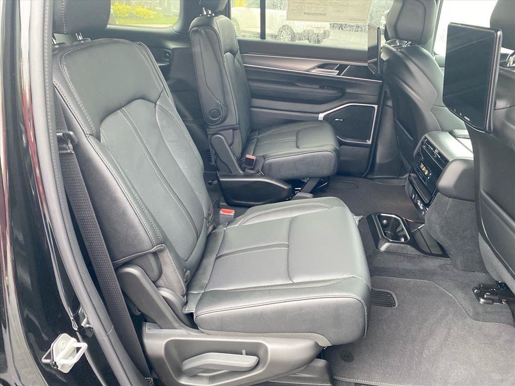 New 2026 High Gloss Black Jeep Limited Altitude image 16