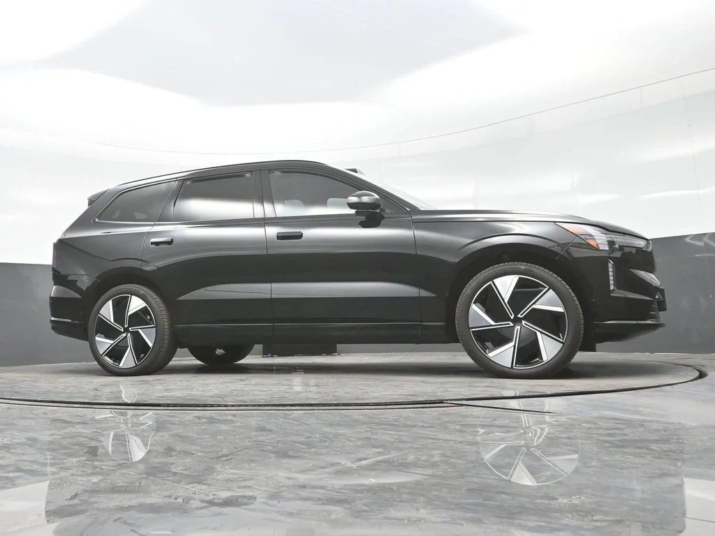 2025 Volvo EX90 Ultra - Photo 34