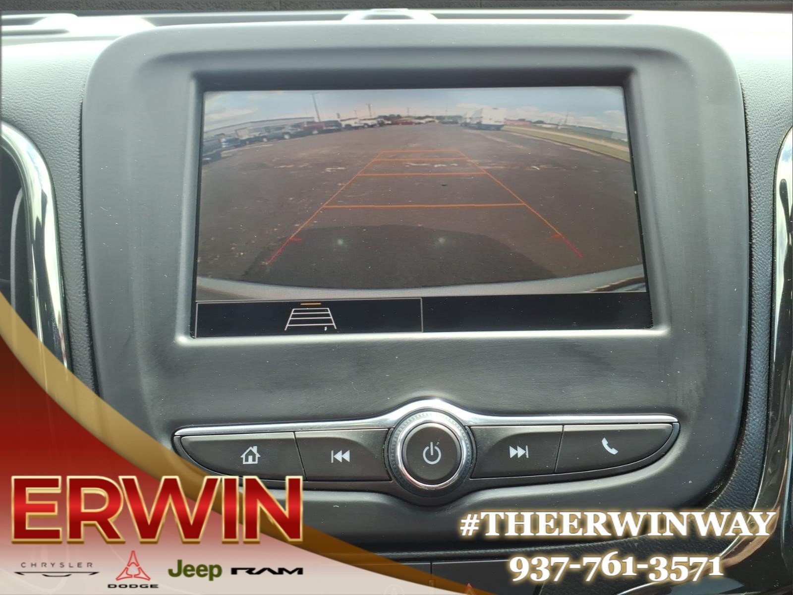 Used 2022 Silv Chevrolet RS image 21