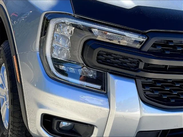 Used 2024 Silver Ford XL image 32