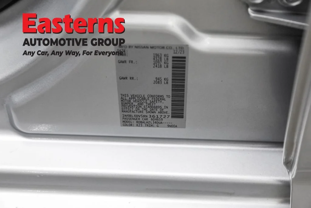 Used 2023 Silver Nissan 2.5 SR image 34