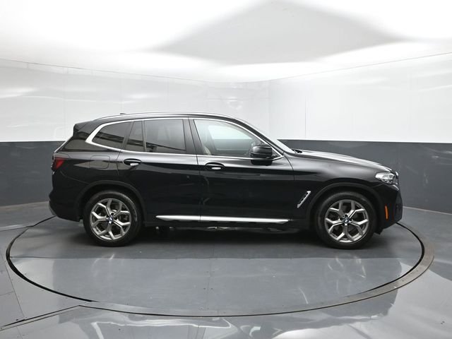 Used 2024 Black BMW sDrive30i image 15