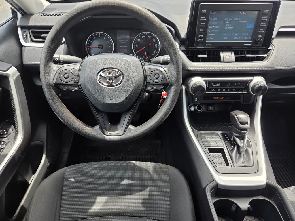 Used 2021 White Toyota LE image 21