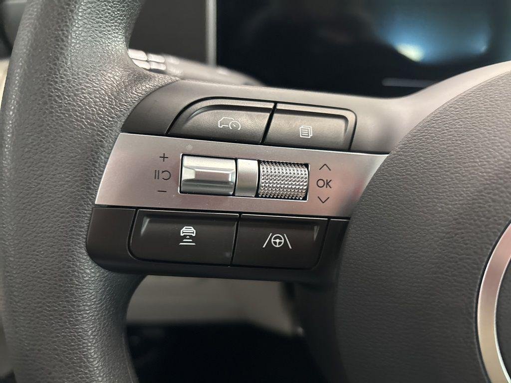 New 2026 White Hyundai SE AWD image 22