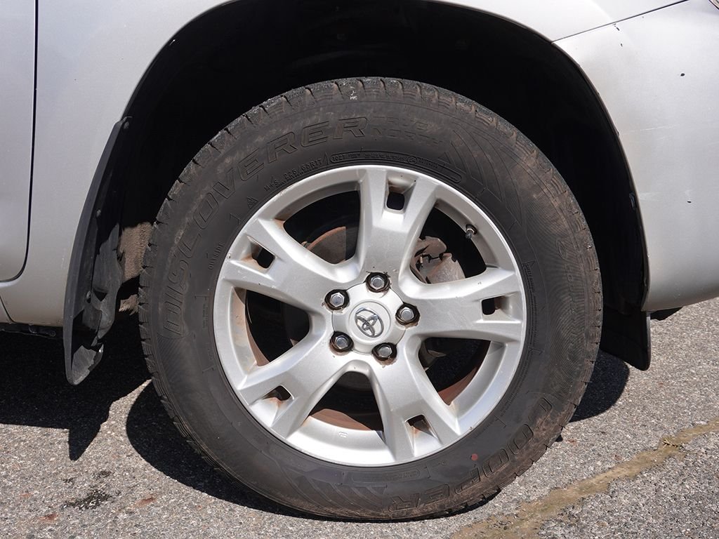 Used 2011 Silver Toyota Base image 16