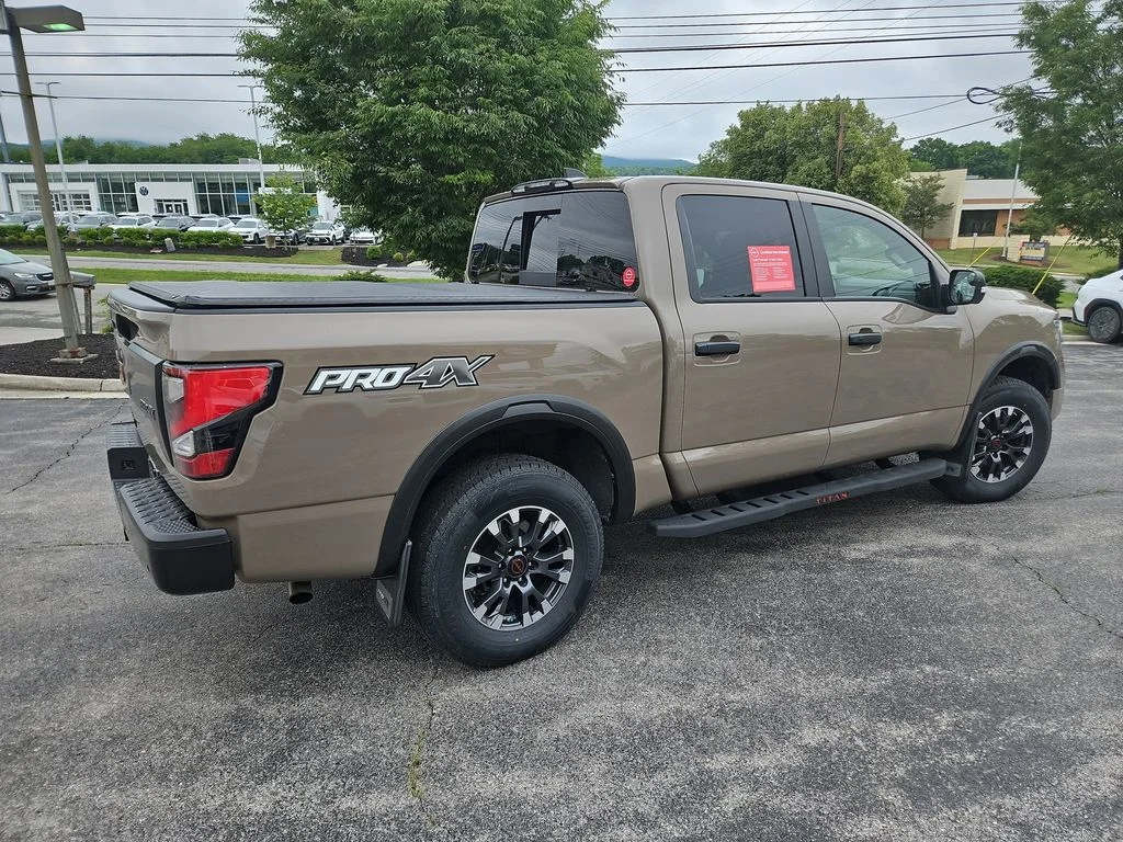 Used 2023 Beige Nissan PRO-4X image 6