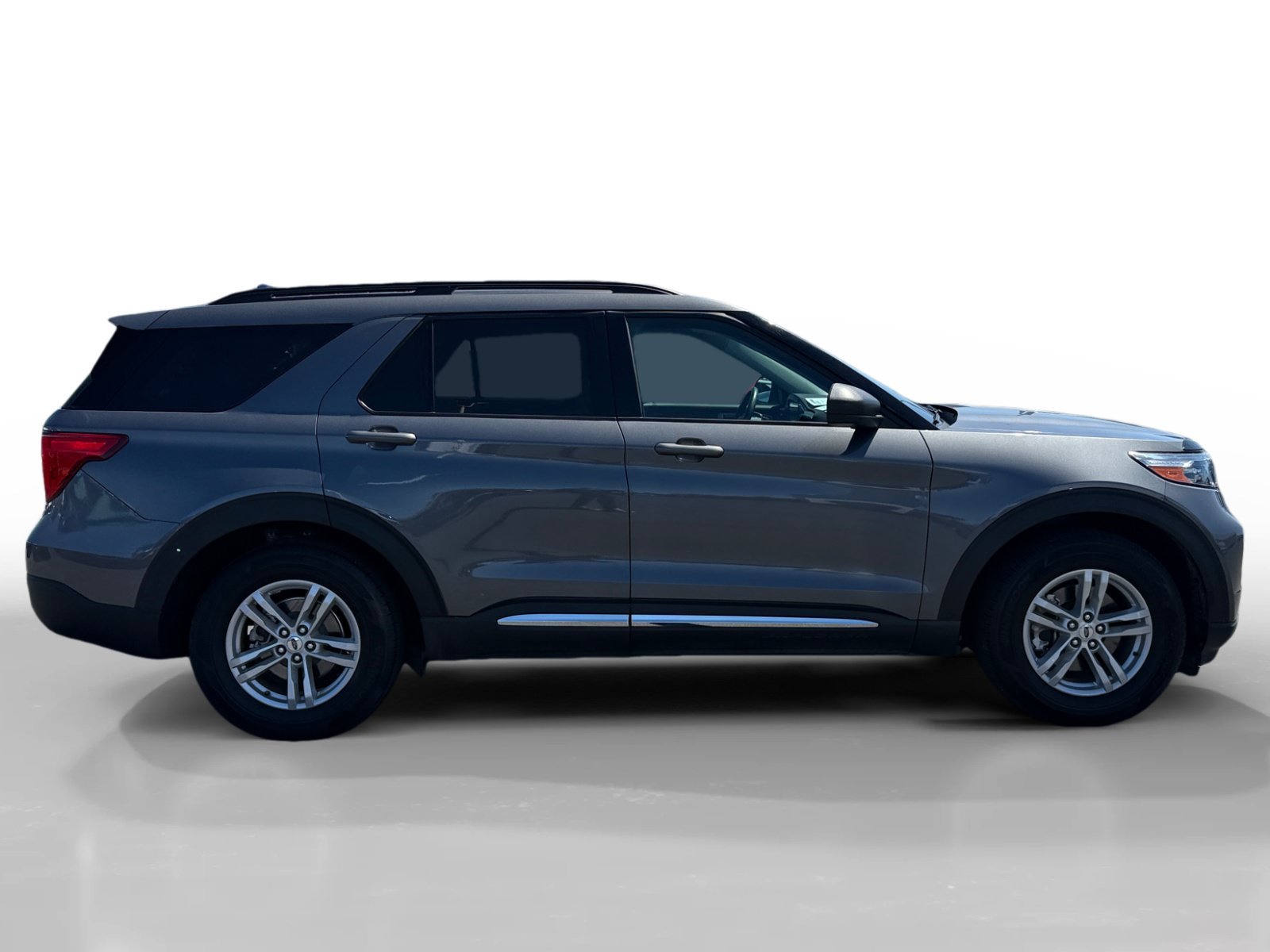 Used 2022 Gray Metallic Ford XLT image 6