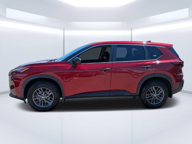 Used 2021 Red Nissan S image 6