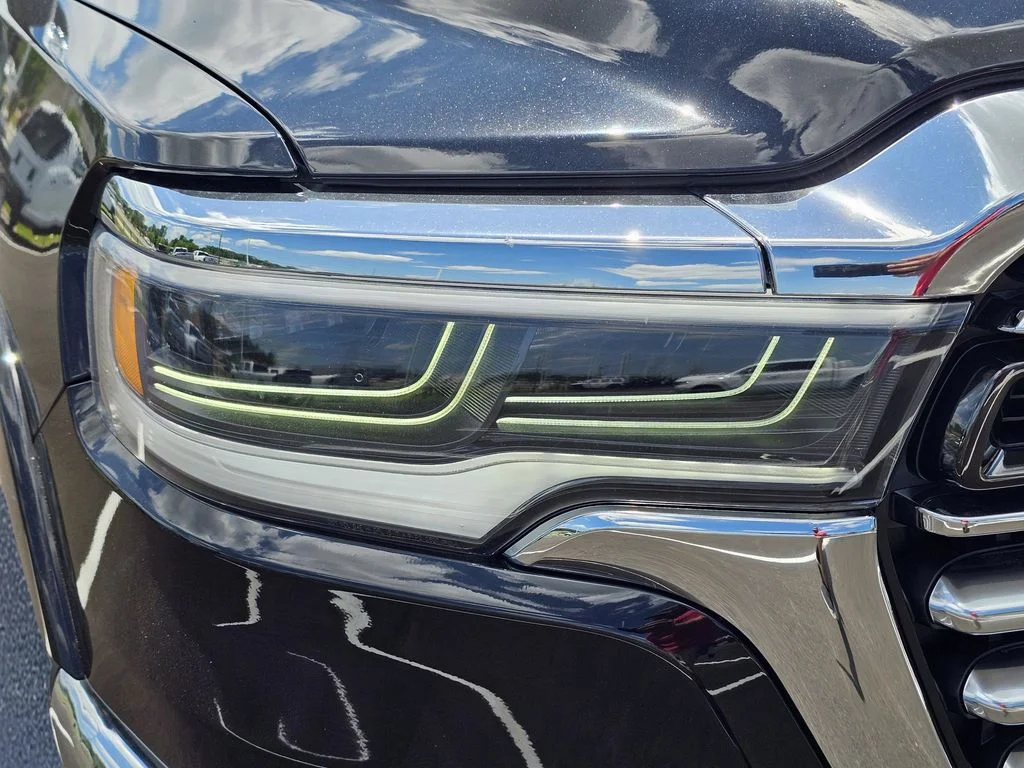 New 2026 Diamond Black Crystal Pearl-Coat Exterior Paint RAM Limited image 4