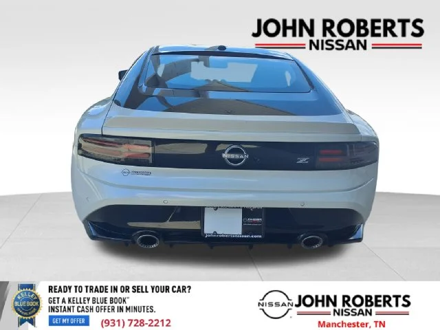 New 2026 Pearl White TriCoat / Super Black Two-tone Nissan Performance image 14