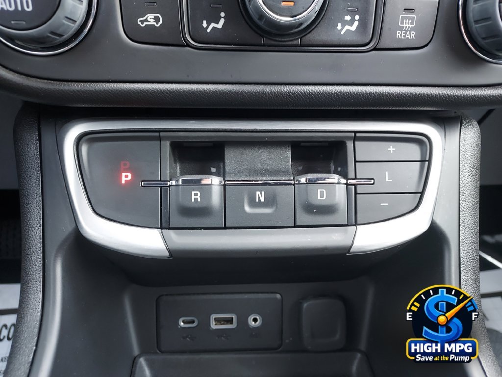 Used 2023 Silver GMC SLE image 20