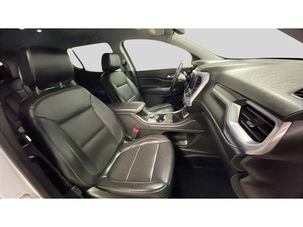 Used 2020 White Frost Tri-Coat GMC SLT image 19