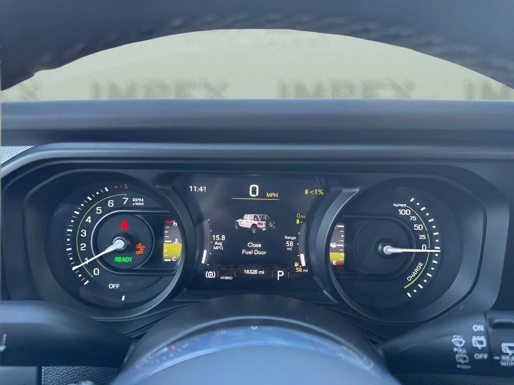 Used 2025 White Jeep Sahara image 27