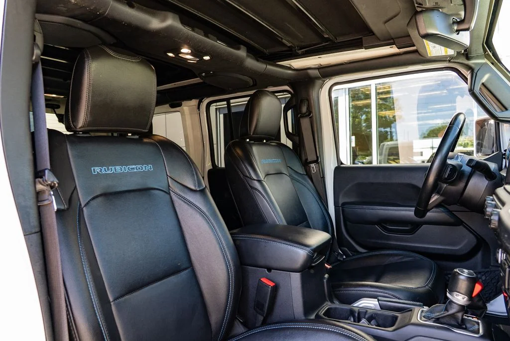 Used 2023 White Jeep Rubicon 4xe image 28