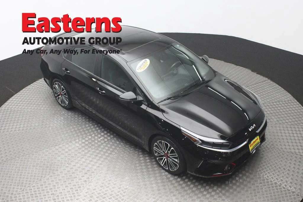Used 2023 Black Kia GT image 3