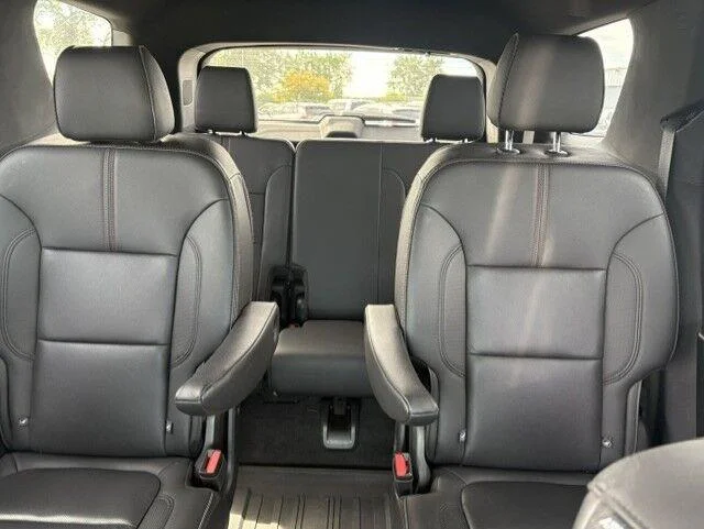 Used 2023 Mosaic Black Metallic Chevrolet RS image 15