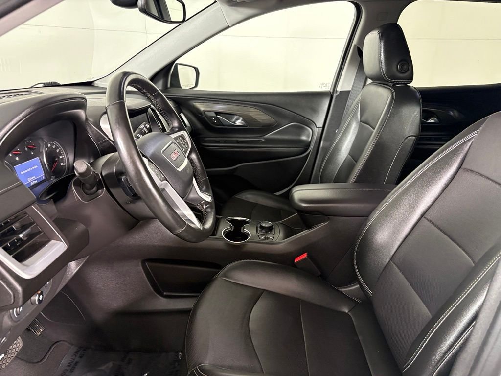 Used 2024 White GMC SLT image 22