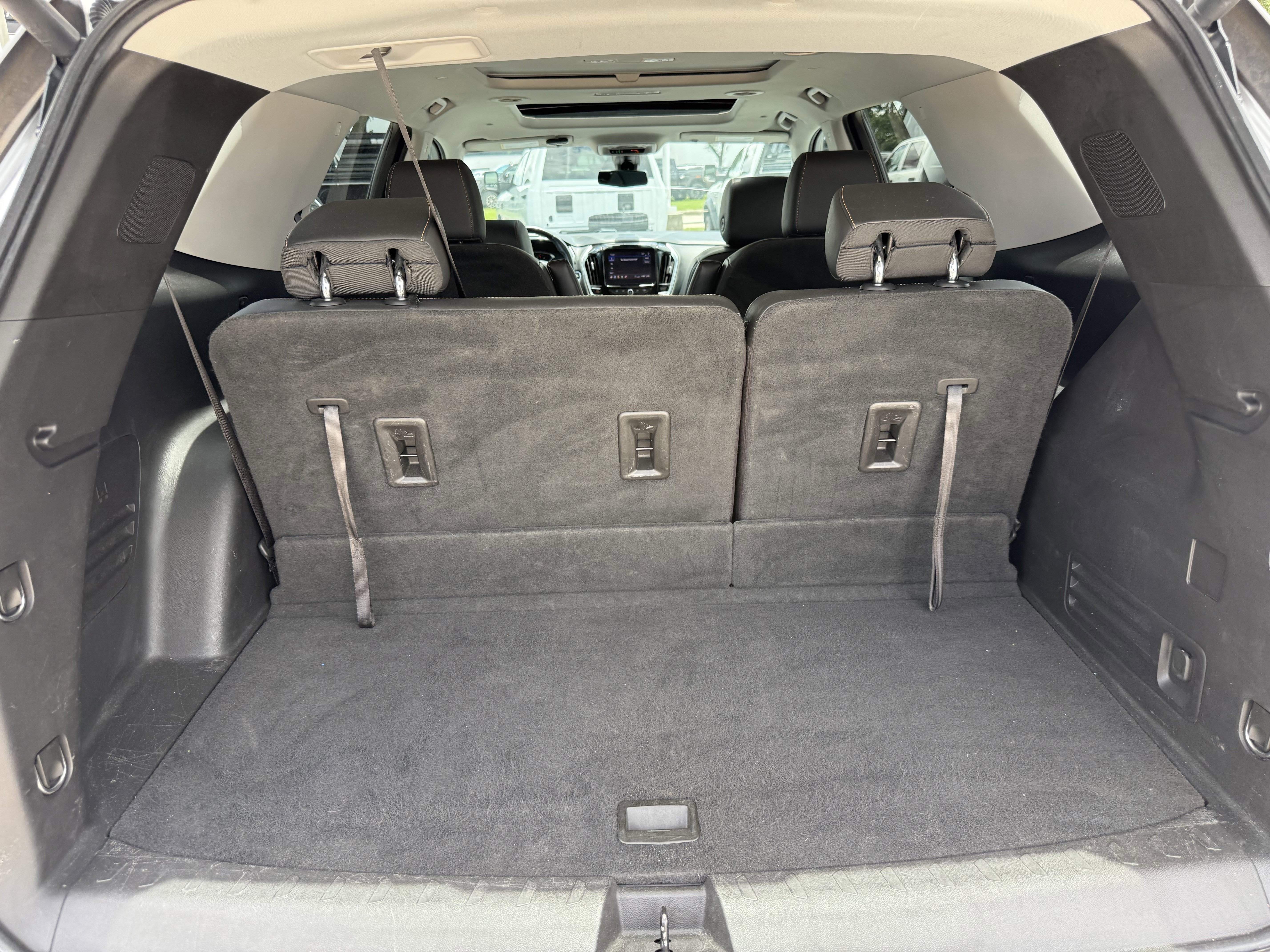 Used 2021 Silver Ice Metallic Chevrolet Premier image 31