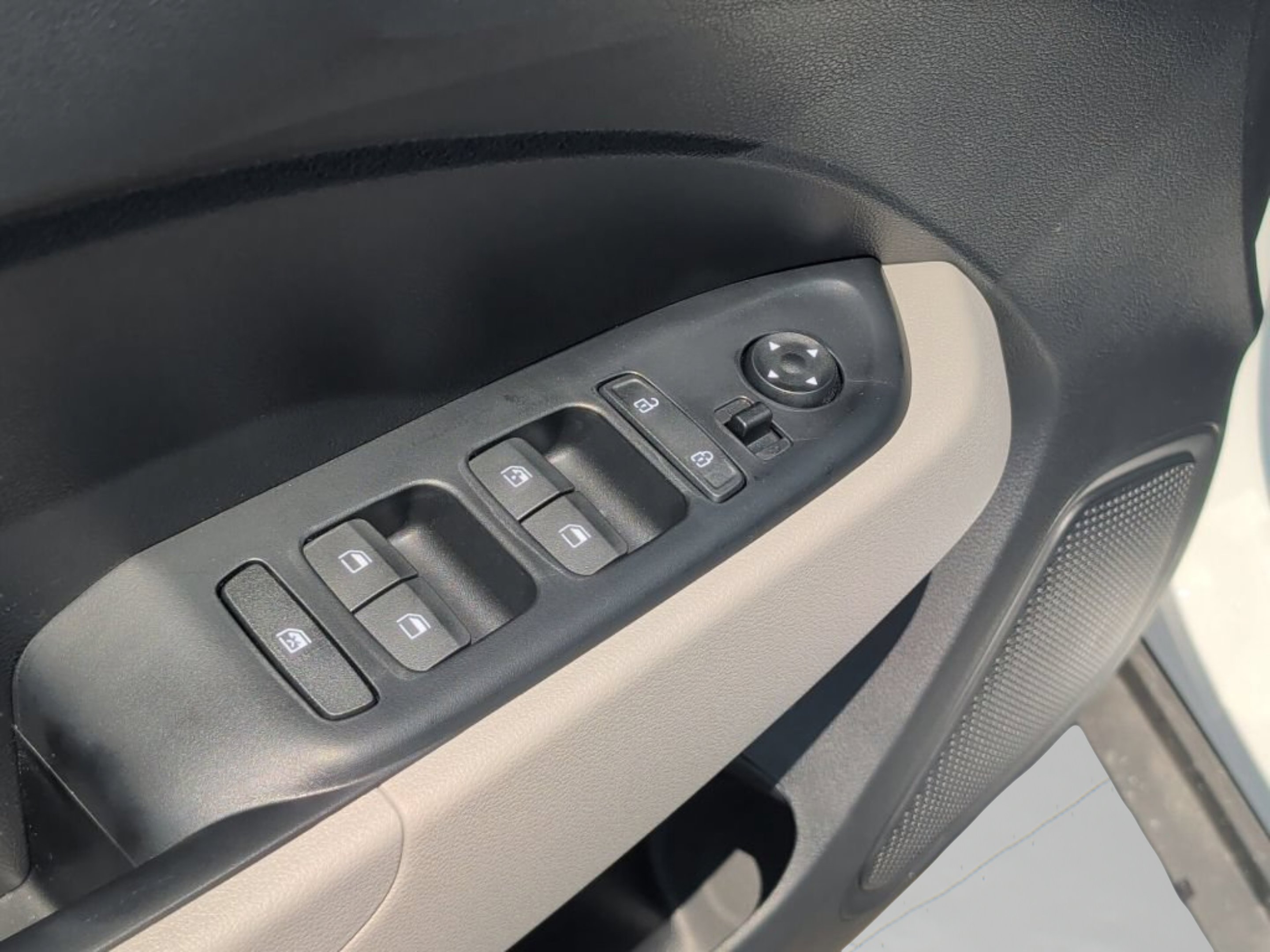 New 2026 Lunar White Hyundai SEL image 16